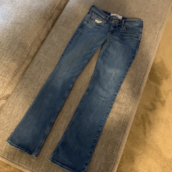 Hollister Jeans, Size 5 - Picture 5 of 9